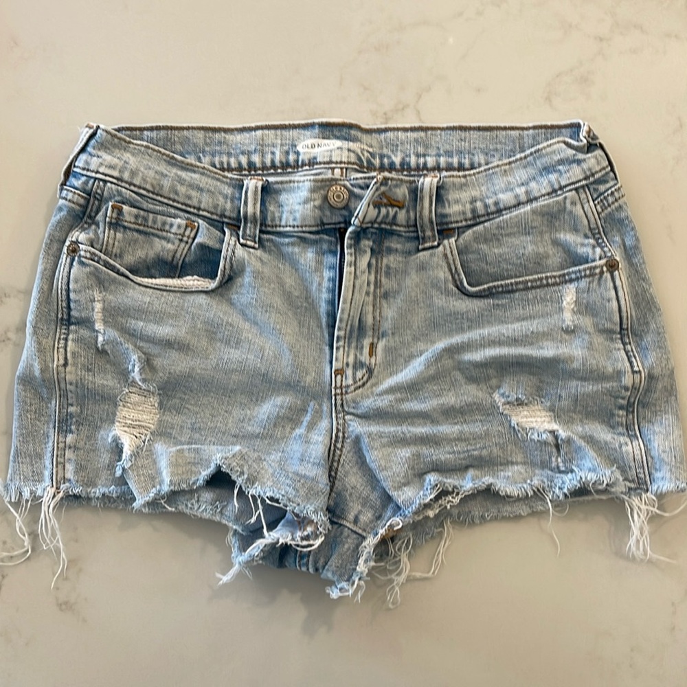 Women’s Old Navy Boyfriend Distressed Shorts Size 4